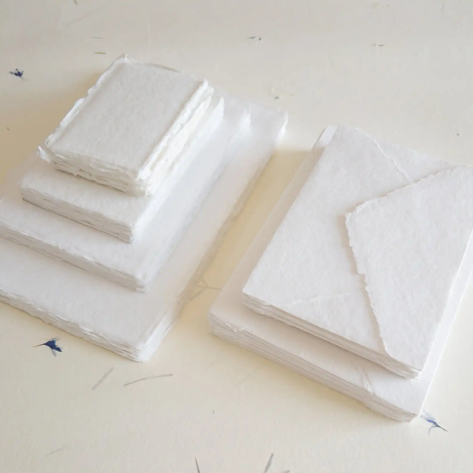 

Pack of 20 Assorted sizes WHITE DECKLE EDGE Paper, multiple sizes Handmade paper and envelope, Handmade Cotton Rag Envelopes, co