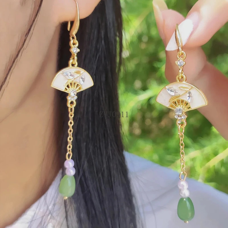 Nuevos pendientes chinos con abanico plegable, pendientes con flecos largos de alta gama, pendientes antiguos.