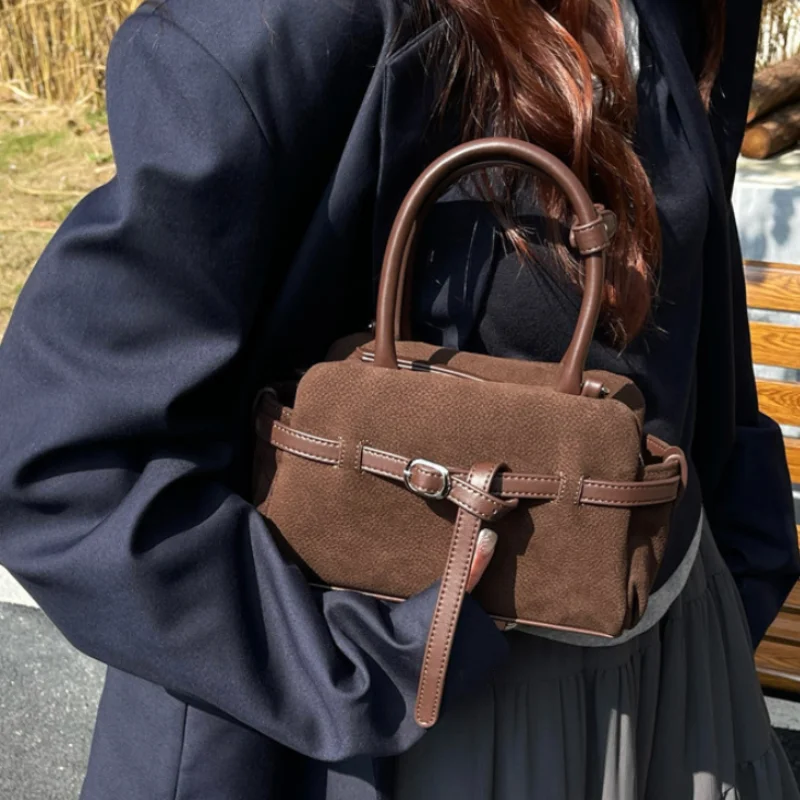 

Women's Bag Retro Belt Buckle Design Handbag Large Capacity Shoulder Bag Niche Quality Commuter Woman Tote Bag Casual Shopper