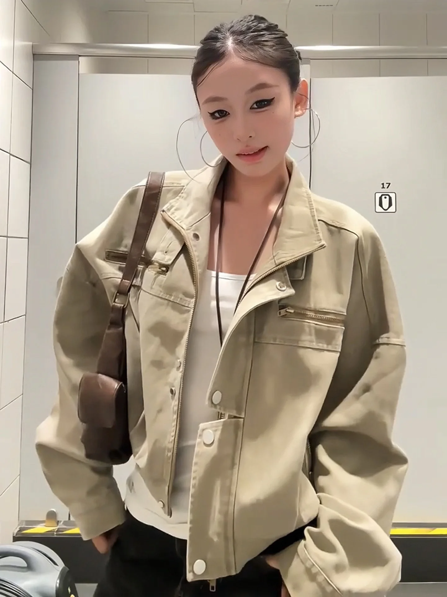 

Retro American Stand Collar Workwear Denim Jacket Women's Short Motorcycle Jacket Loose Fit Autumn New Style Top Shirt