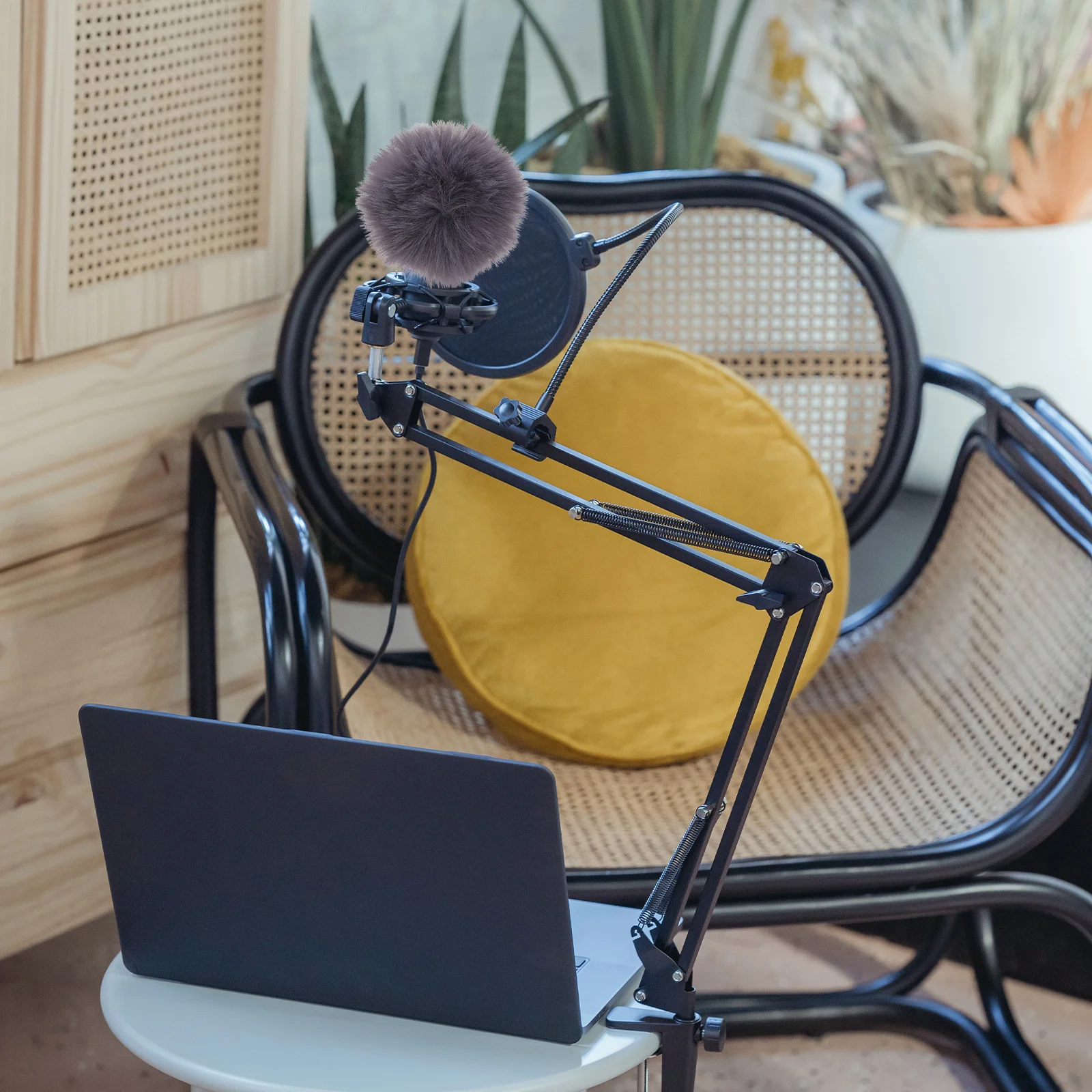 

2pcs 1Cm Lavalier Microphone Wind Screen Cover Anti-Wind Foam Shield For Recording Outdoor Interviews Broadcast Sound Equipment