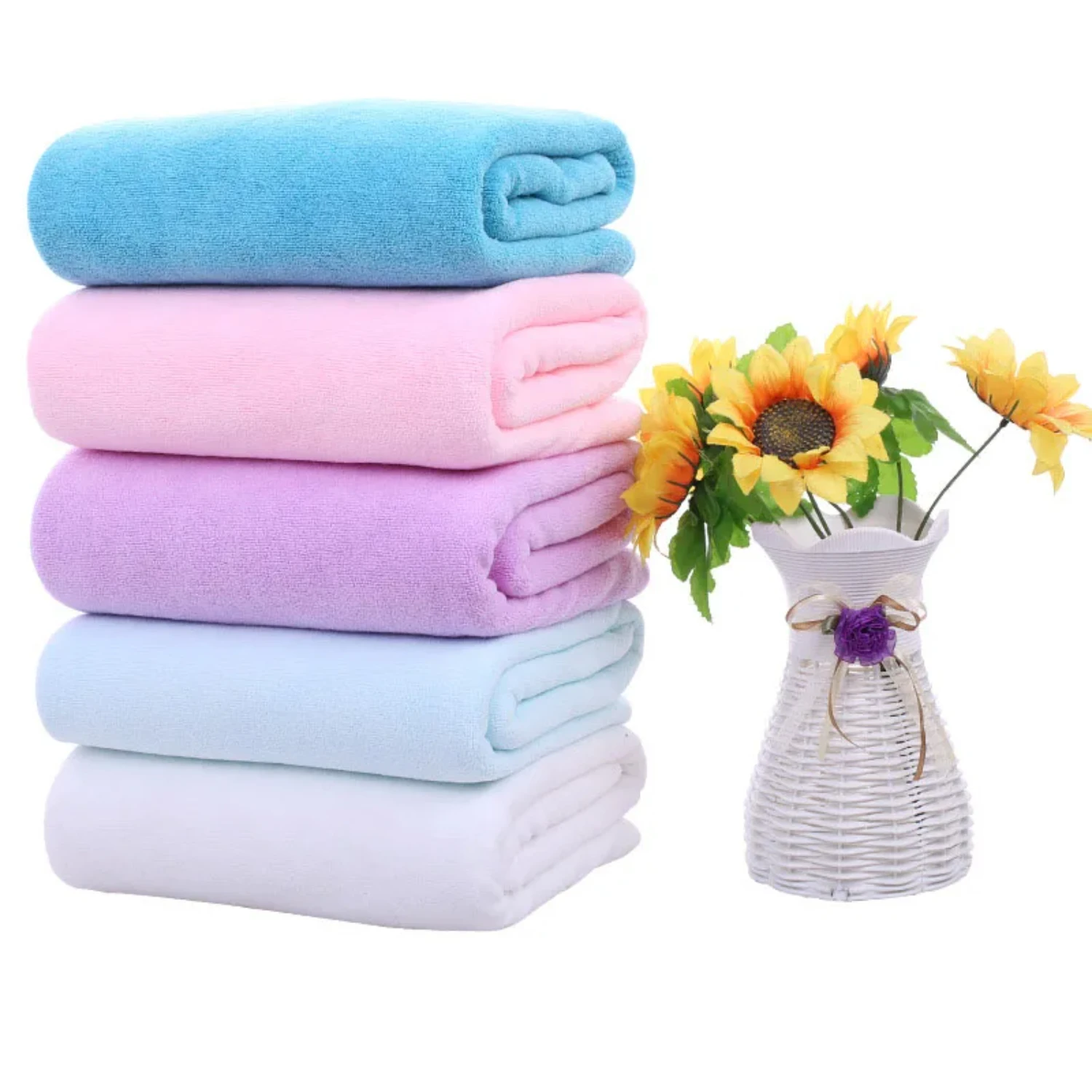 Luxurious super absorbent and quick-drying 100x200cm large bath towel for hotel use - incredibly soft and plush towel for a spa-