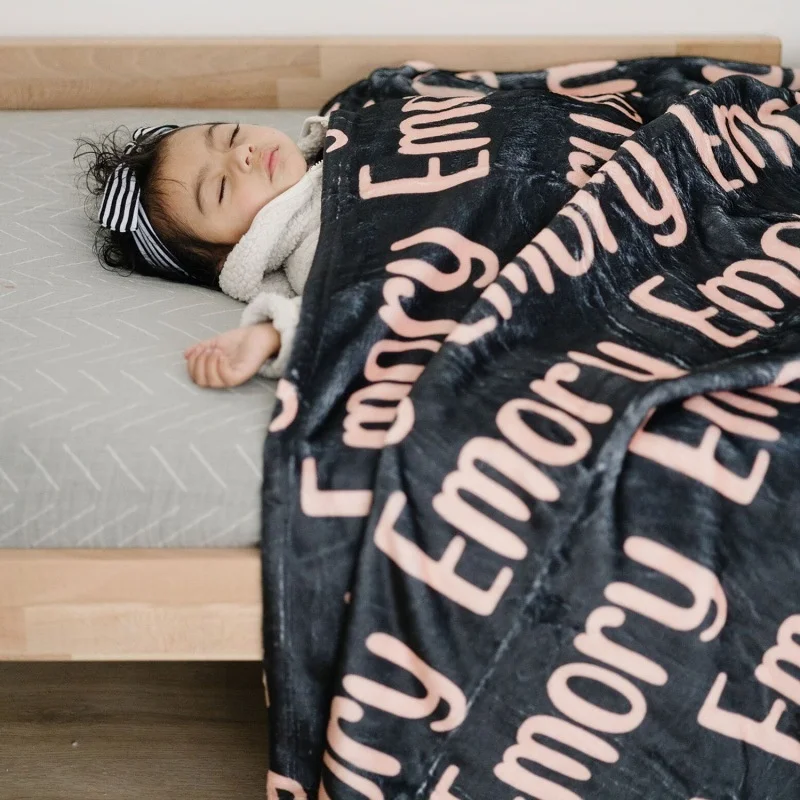 63-Farben-personalisierte, individuelle Flanelldecken mit Namen für Erwachsene und Kinder, individuelle Babydecke, Buchstabe, Geburtstagsgeschenk – Detail 6