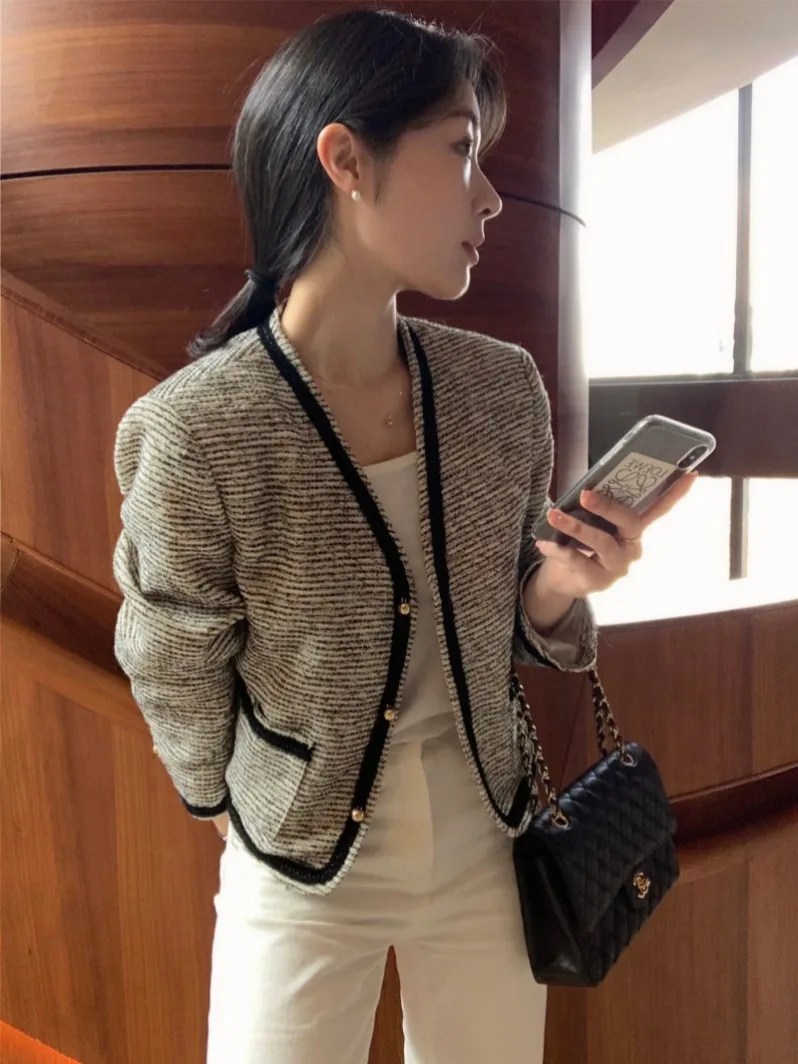 

Retro Korean Sle Tweed Stripe ort Jaet Women's Faionable Autumn New Arrival Top Ele Simple Color Button up