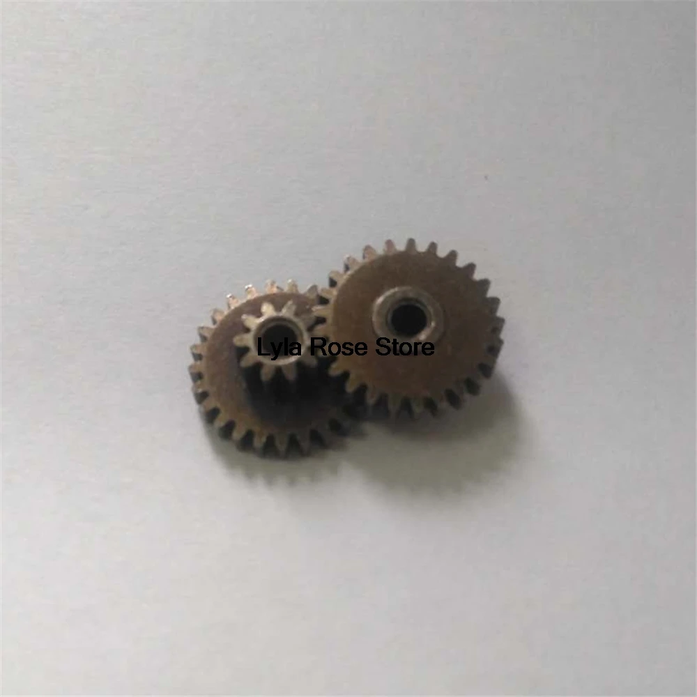 

5pcs M0.5*25T+10T gear motor Chip teeth 0.5 module 25 teeth diameter 13.1mm high 2.5mm (6mm total height)