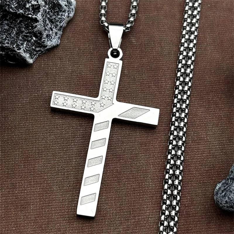 قلادة متقاطعة على شكل لافتة على شكل نجمة للنساء والرجال من الفولاذ المقاوم للصدأ باللون الذهبي مجوهرات يوم الاستقلال الأمريكي