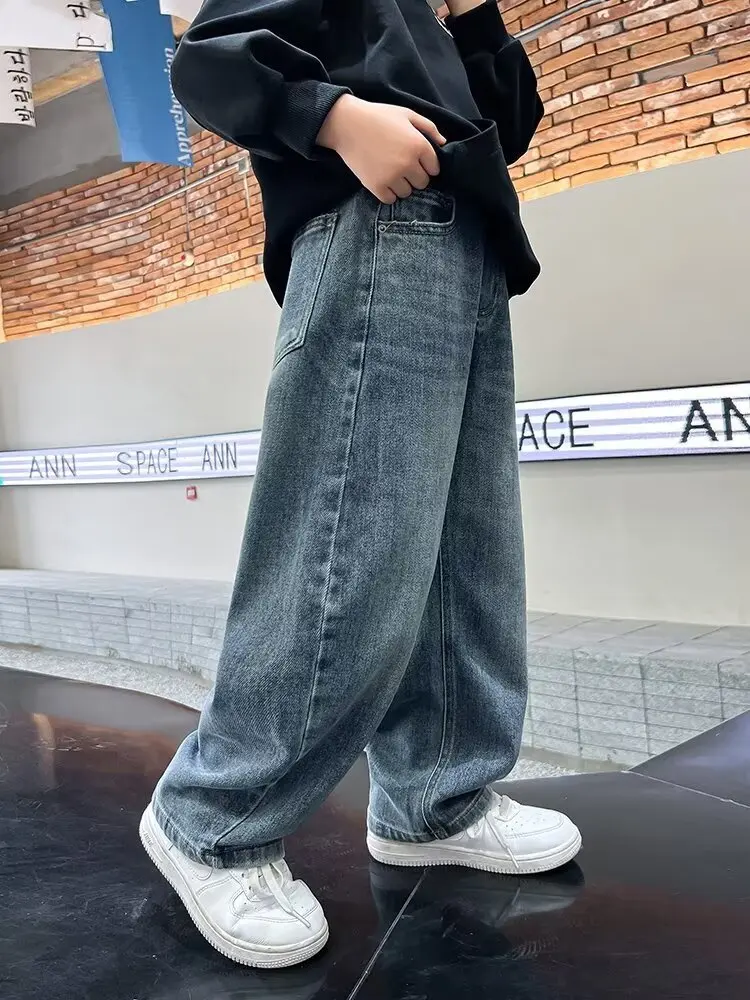 Jeans di alta qualità per ragazzi Pantaloni per bambini casual e versatili di marca alla moda, morbidi e larghi, gamba dritta, gamba larga