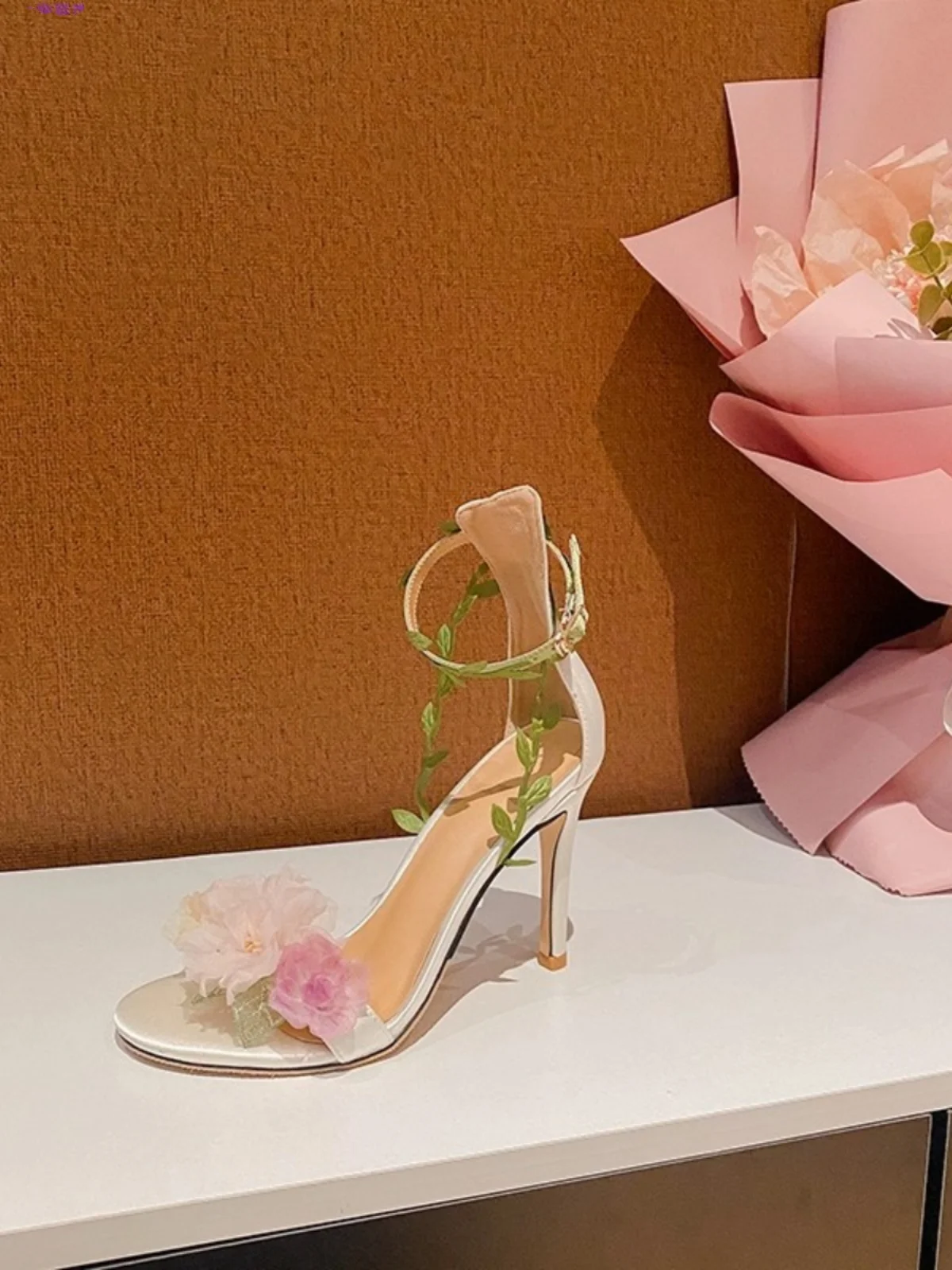 2024 Summer New Pink Fairy Style Flower Vine Open Toe Wedding Shoes Slim Heel High Heel Shoes with One Belt Women's Shoes