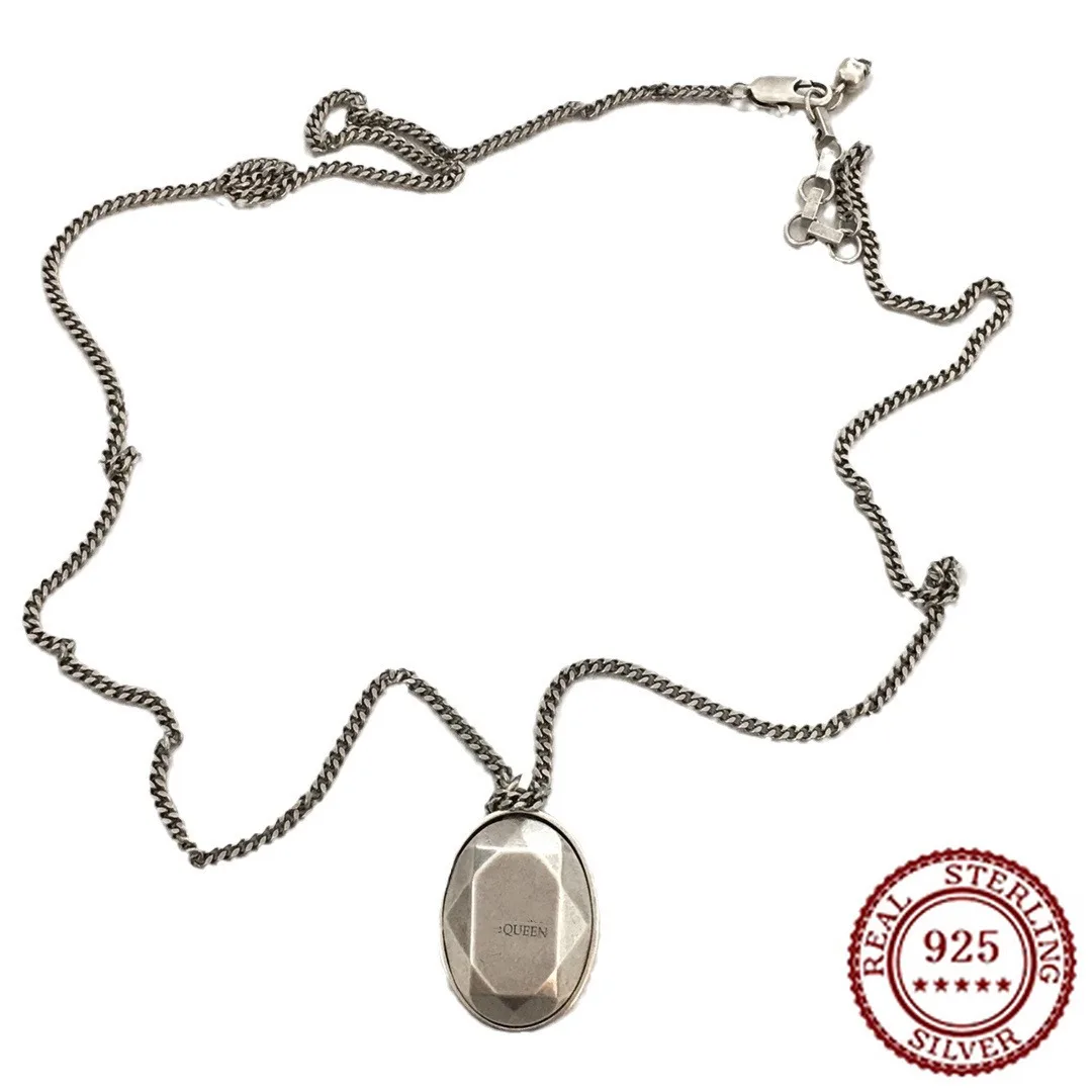 

2025 New Trendy Classic Men's Cutting Pattern Oval Necklace Punk Scenery Surface MQ Letter Neck Chain