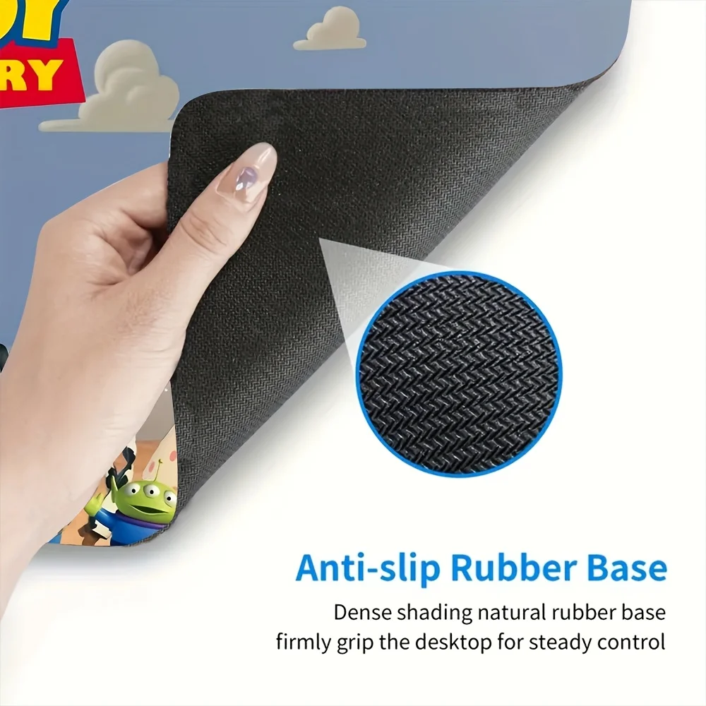 แผ่นรองเมาส์ 1 ชิ้น ธีมวู้ดดี้และบัซ พื้นผิวทนทานและไม่ลื่น แผ่นรองเมาส์ขนาดใหญ่ มีตัวเลือกหลายขนาด เหมาะสำหรับเล่นเกมและ