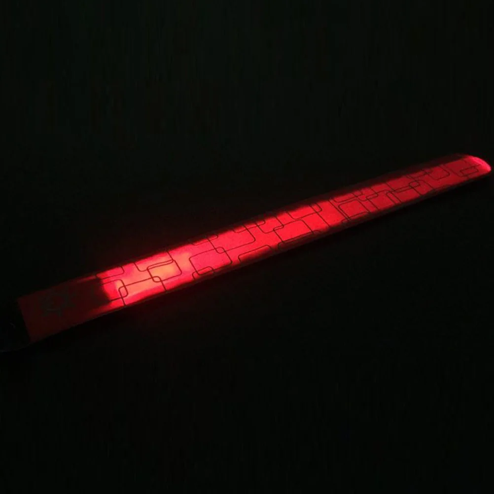 

LED Slap Bracelets PVC Wristbands Random Color Reflective Safety Armbands High Visibility Night Running Jogging Riding