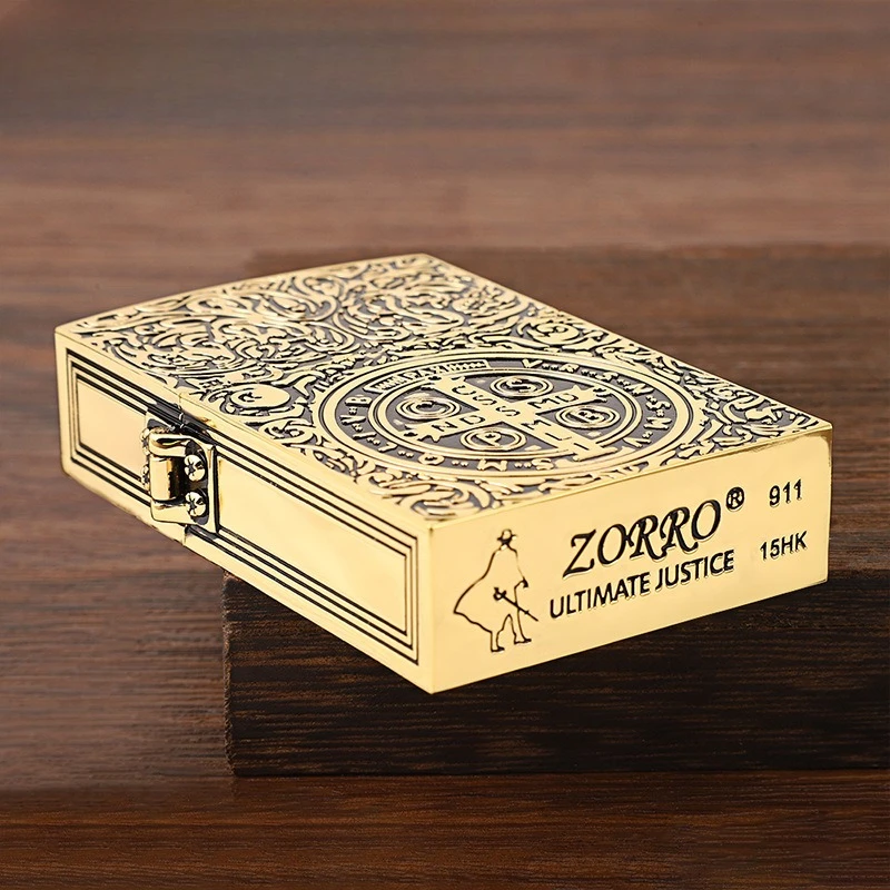 ولاعة الكيروسين الكبيرة من قسطنطين زورو، آلة درع، نقش بستة جوانب مرجحة وموسعة، هدية رجالية راقية