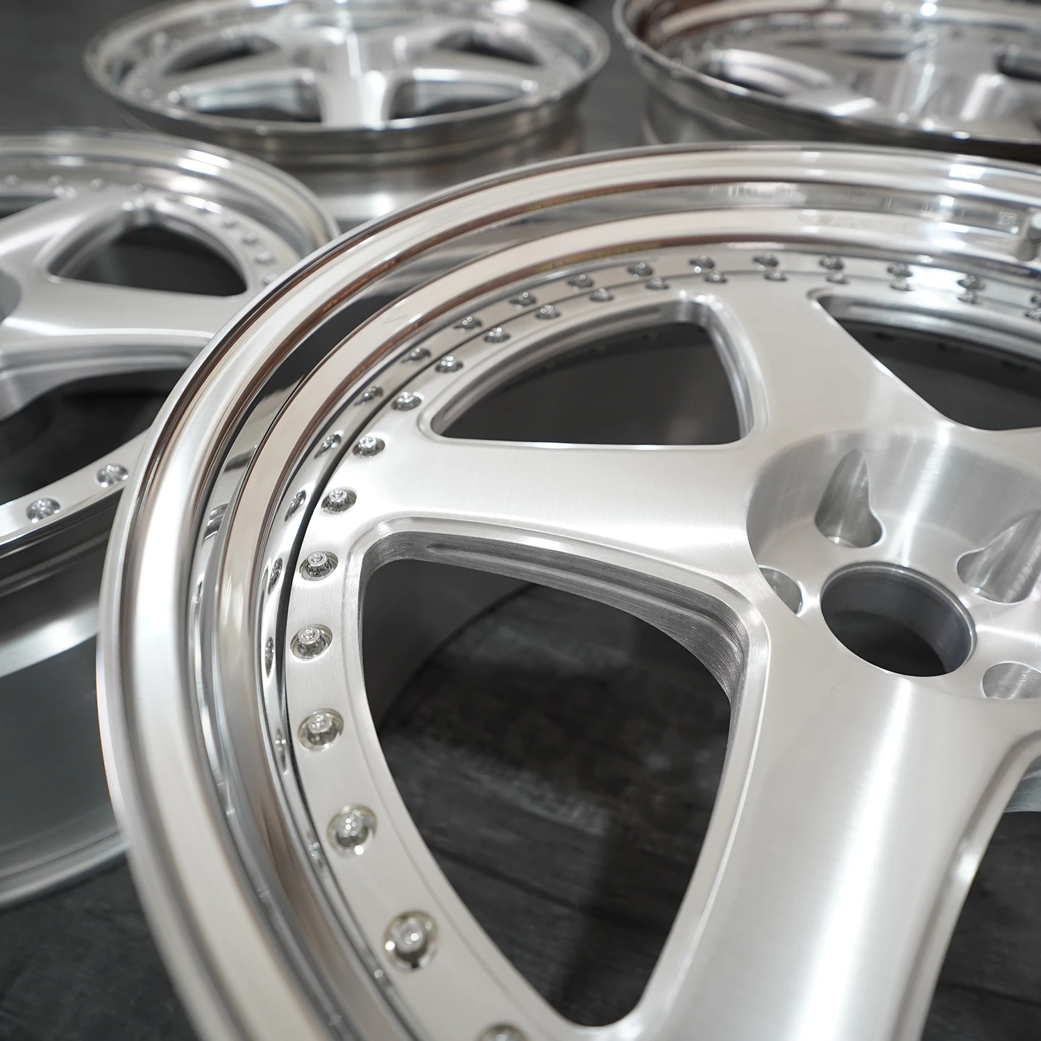 

New 18-26 Inch Three Piece Racing Car Wheels 5x112 Chrome Gray Deep Dish Aluminum Alloy Forged for Audi R8/ 25mm 40mm