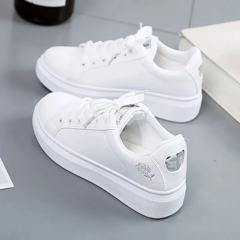 Spring Women Casual Shoes White Breathable Embroidered Flower Lace-Up Women Sneakers Fashion Korean version Women Tennis shoes