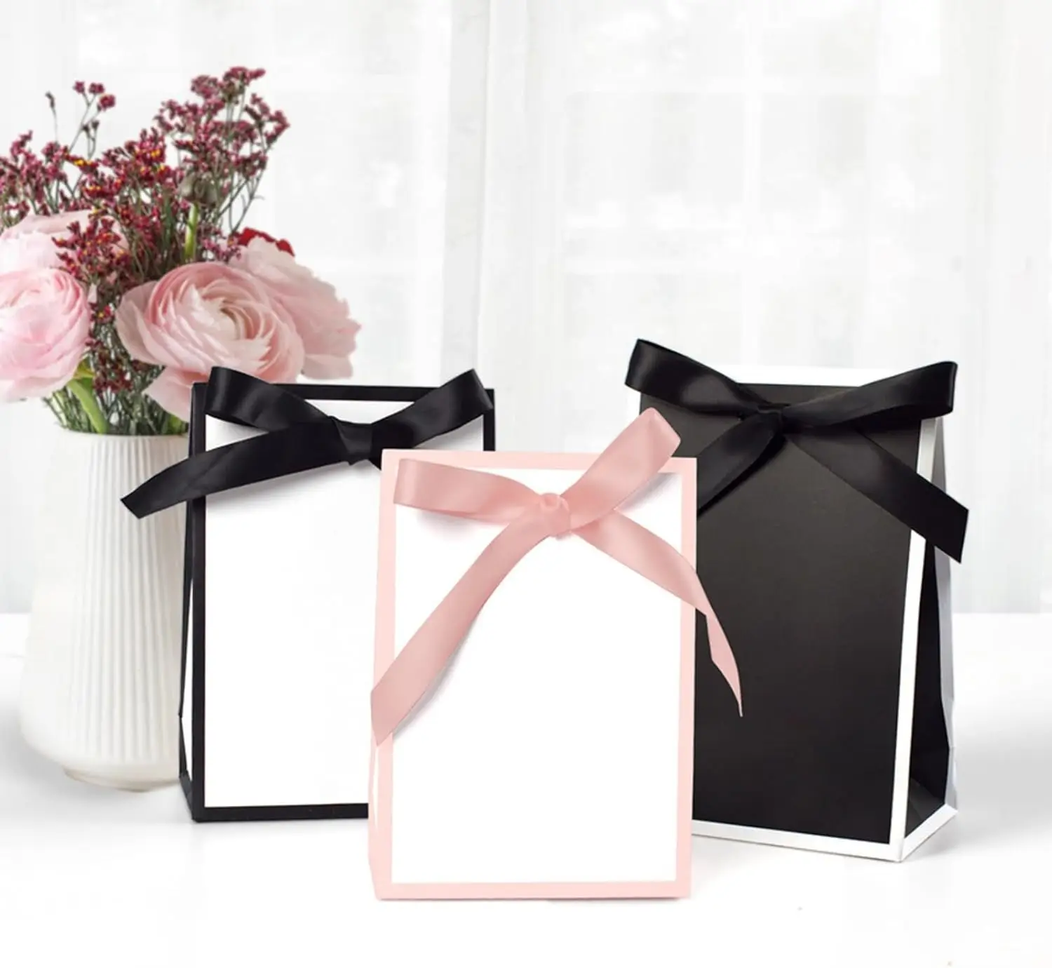 Sacs cadeaux avec nœuds en ruban, 6/12 pièces, idéaux comme cadeaux pour les mariages, les fêtes d'anniversaire, les cérémonies de remise des diplômes.