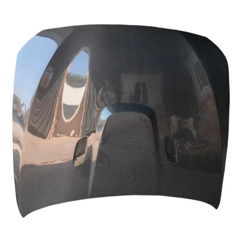 

New M3 Style Carbon Fiber Fibre Front Engine Bonnet Hood for E60 5 Series M5 Body Parts