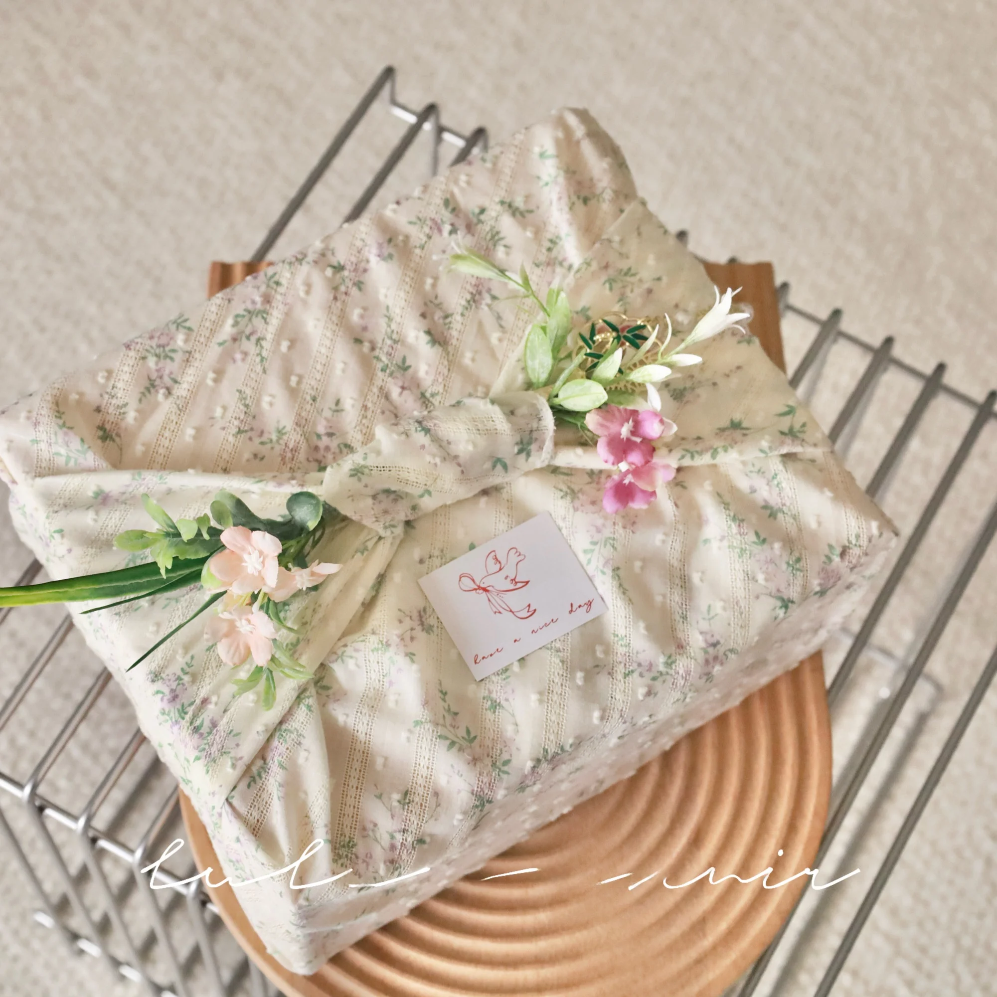 scatola-regalo-con-motivo-floreale-portabiglietti-da-visita-per-cerimonie-di-apertura-e-matrimoni-e-confezione-regalo-elegante-ideale-come-souvenir