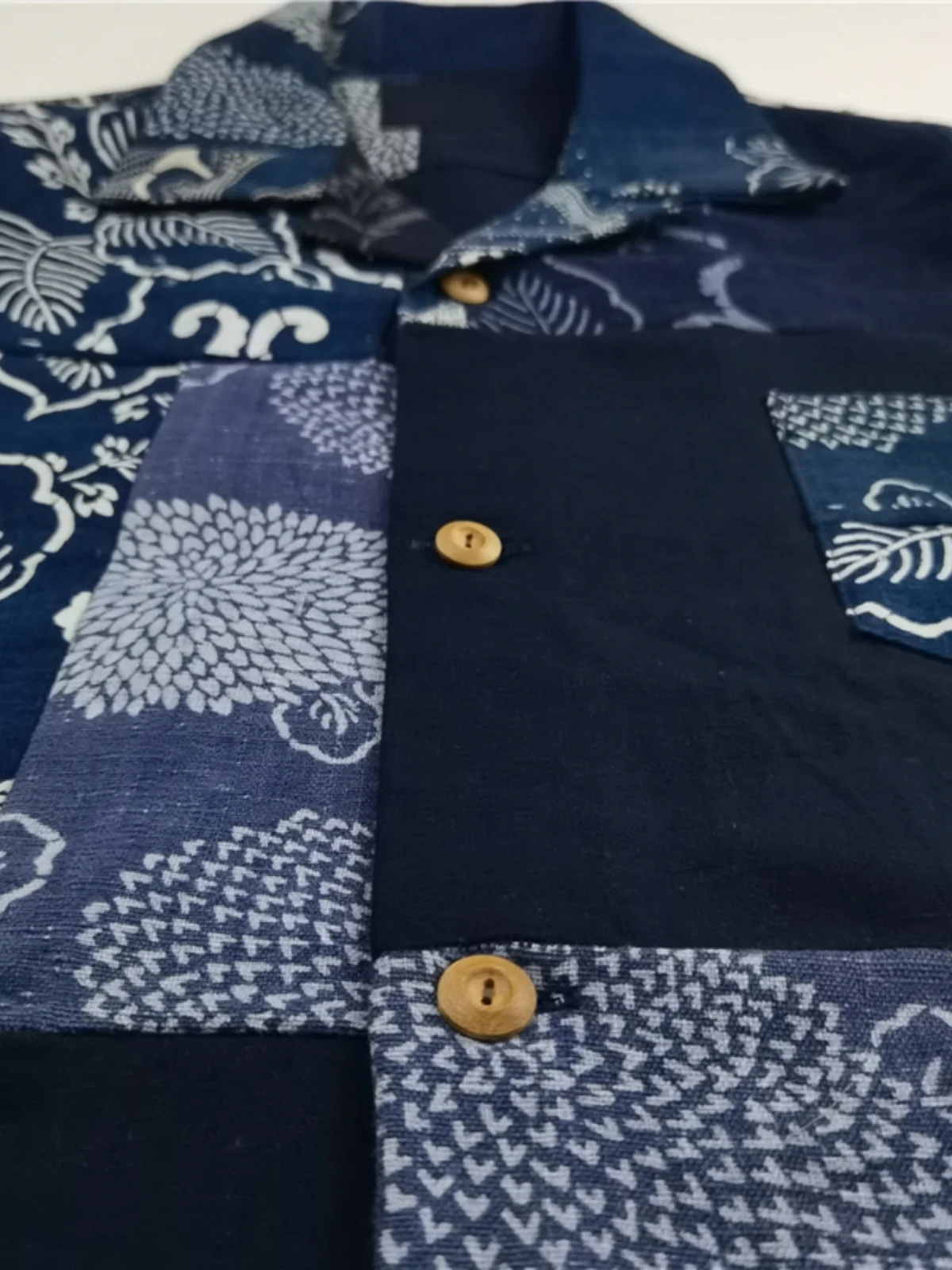 Loose silhouette retro ancient cloth blue-dyed splicing short-sleeved shirt