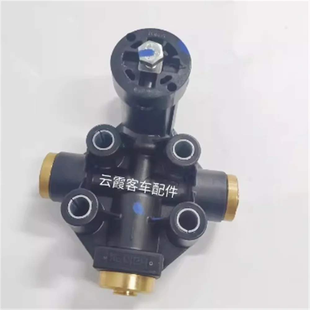 Yutong Bus Height Valve Hande Height Adjustment Valve Bus Accessories