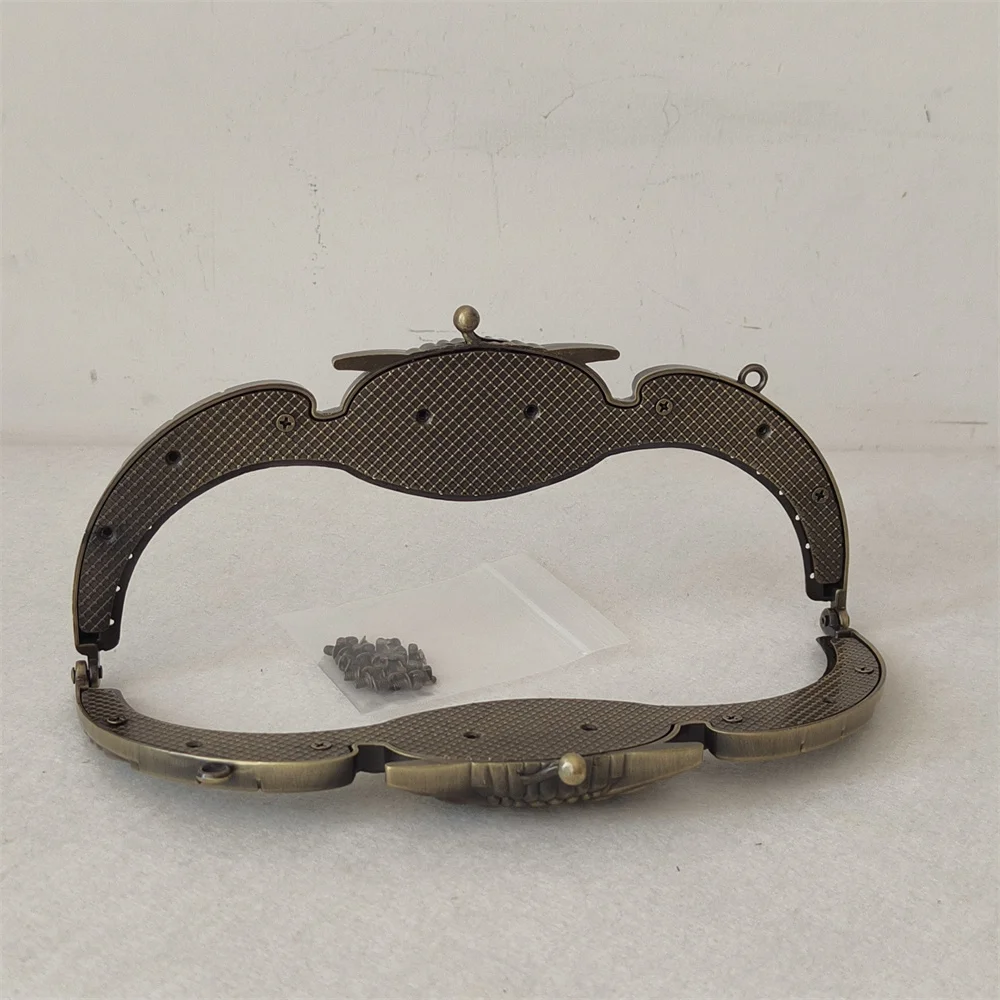 1-częściowy stop cynku 18X7 cm Kształt zwierzęcia Kreskówka Kryształ Antyczny mosiądz Śruby Metalowa torebka Uchwyt Obag Część Akcesoria Rama torby — zdjęcie 2