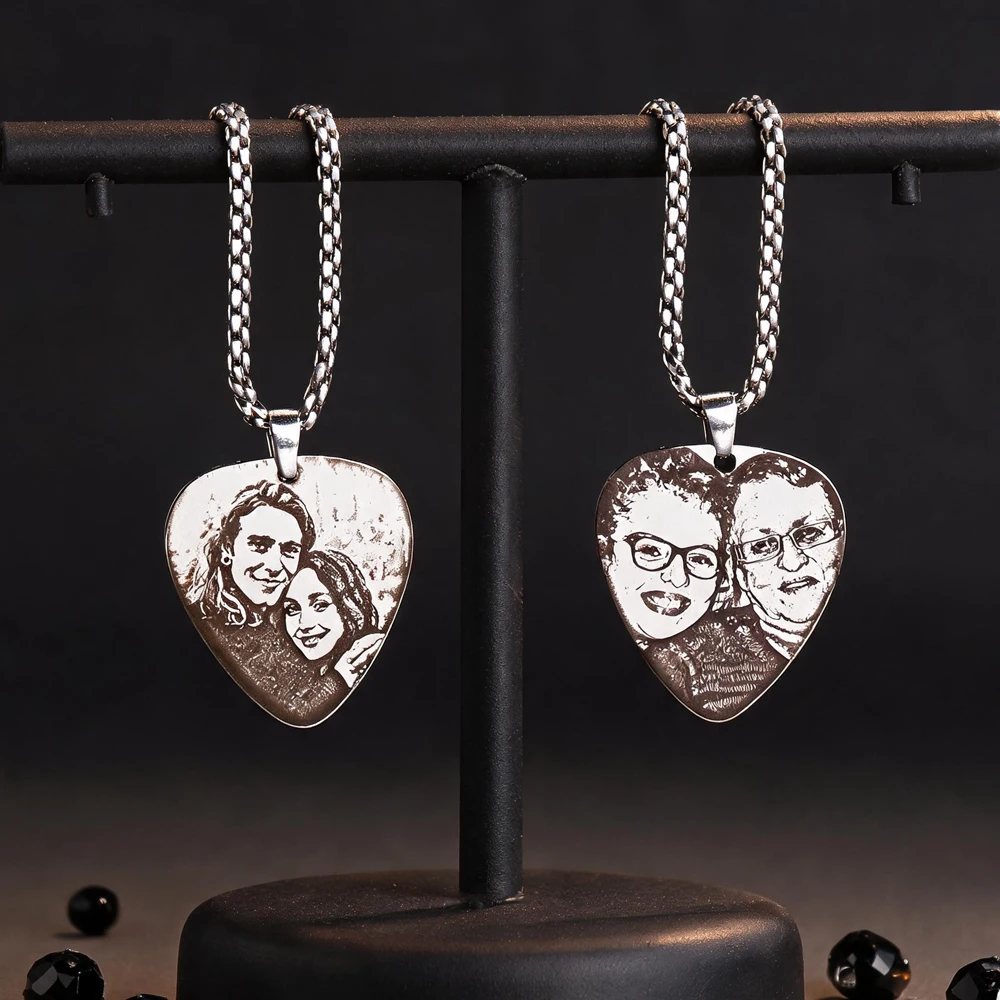 Customized Couple Picture Pendant Necklace Personalized Engrave Photos Chain Stainless Steel Jewelry Birhday Gift For him Her view 3