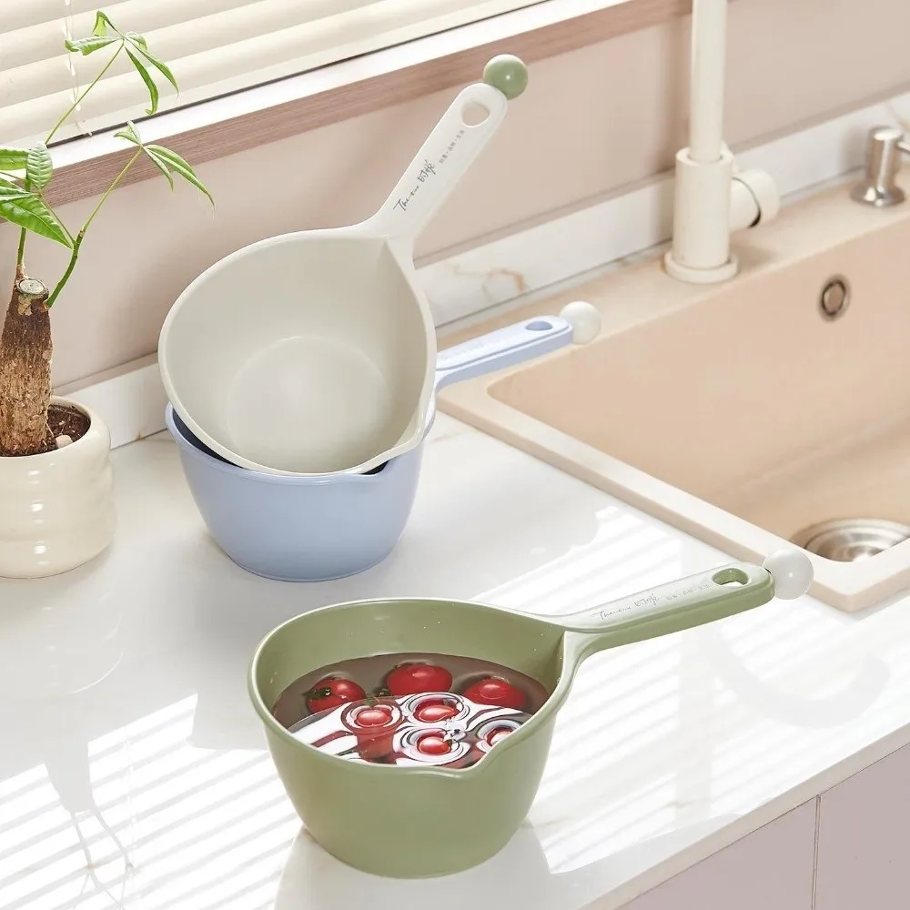 Durable Plastic Water Scoop Large Capacity Ergonomic Handle Kitchen Dipper Simple Thickened Bath Scoop Home Kitchen