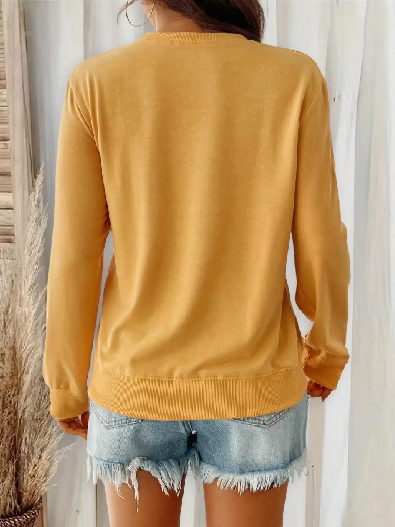 심플한 라운드넥 긴팔 캐주얼 얇은 풀오버 스웨트셔츠