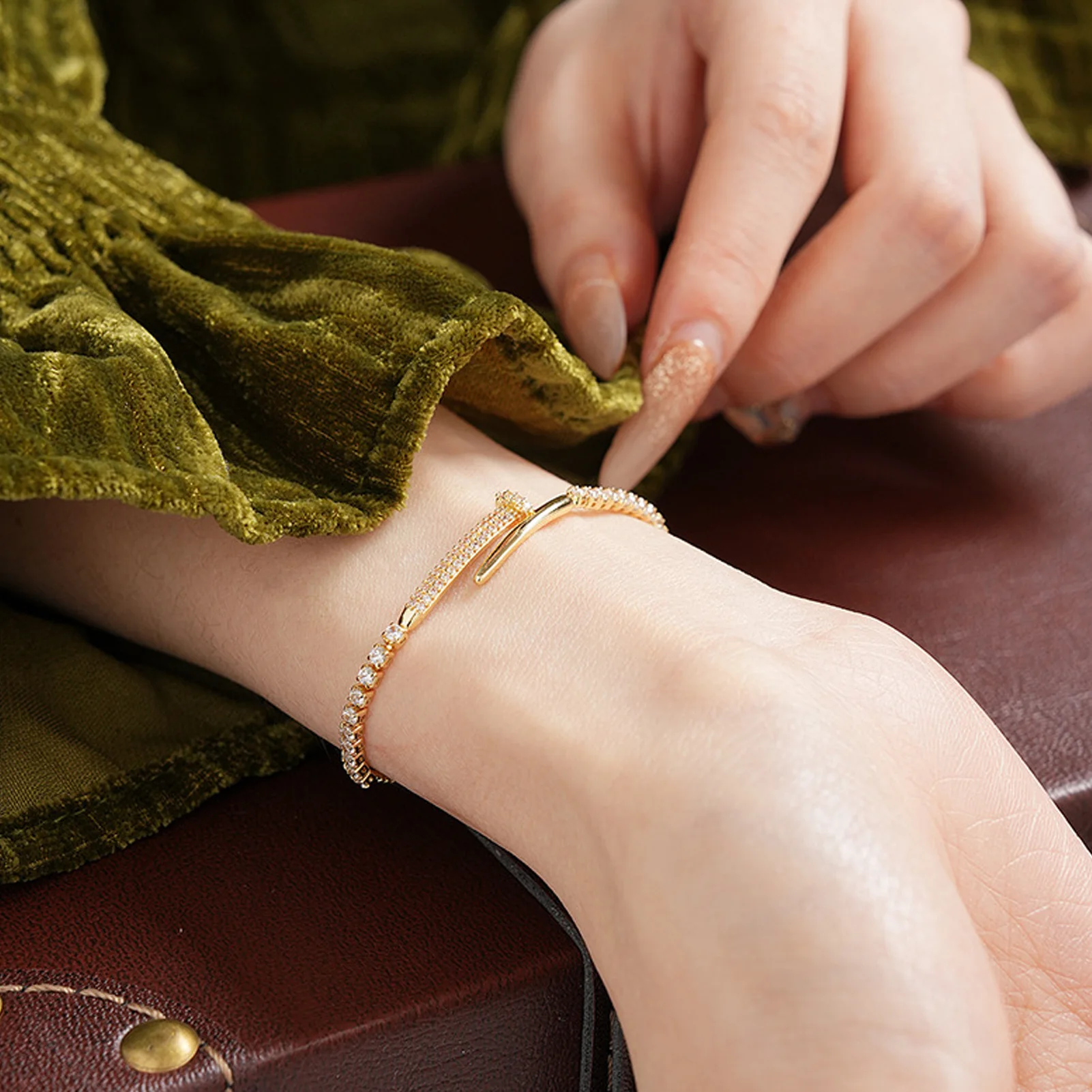 Women's Zircon Bracelet With Smile Design Gold Plated Korean Style Luxury Fashion Jewelry For Daily Wear And Gifts