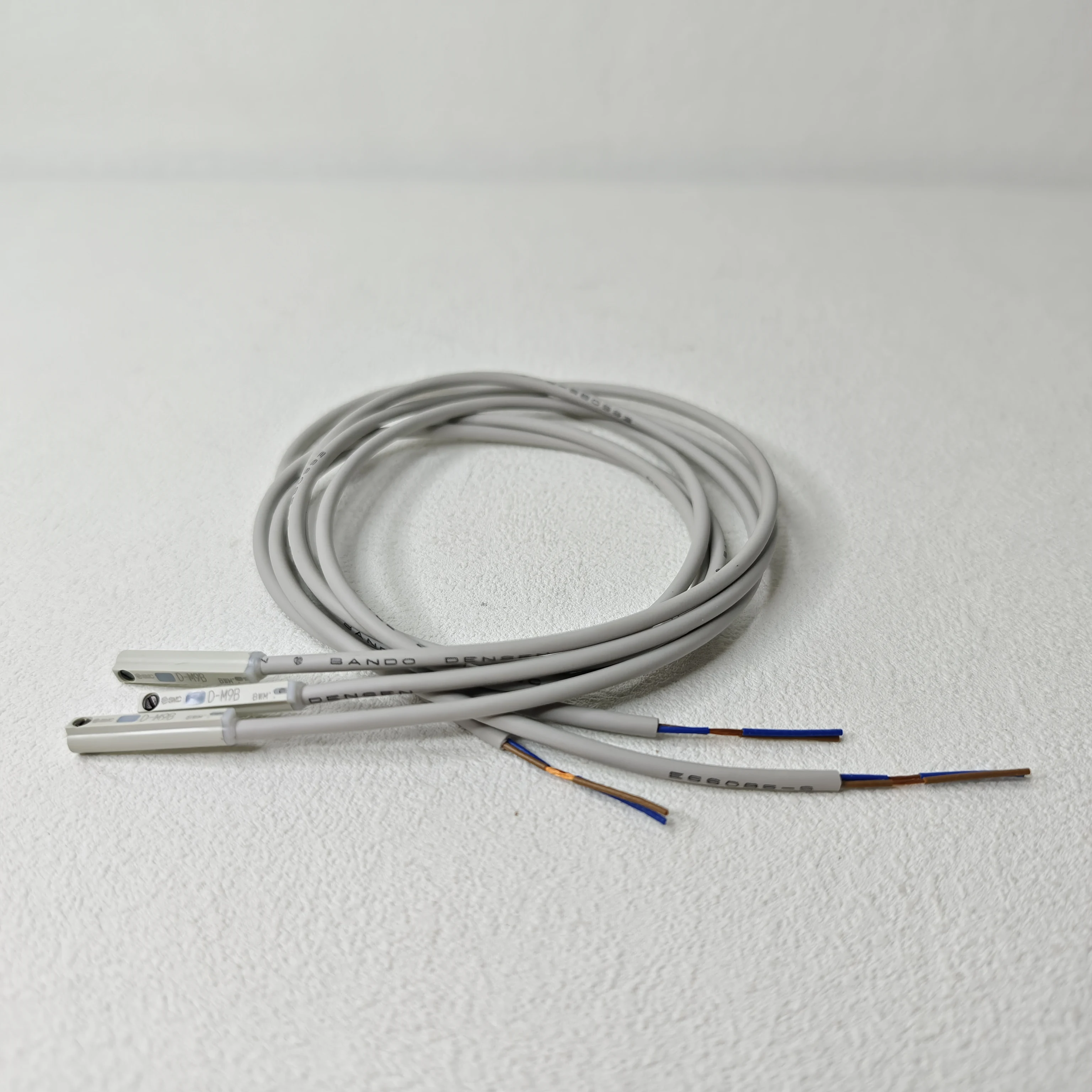 D-M9B High-flex Solid-state A/switch 24V/DC 2-wires Magnetic Switch Sensor for Pneumatic Cylinder