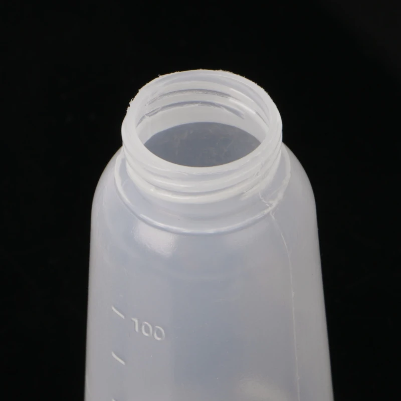 F92B Plant Squeeze Watering Bottle Plastic Vertical Nozzle Spraying Can