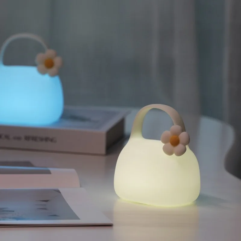 

Silicone Bag - Portable, Colorful Soft Light, Charging Function, Timed Flashing, Children's Companion Sleep Lamp for Bedtime.