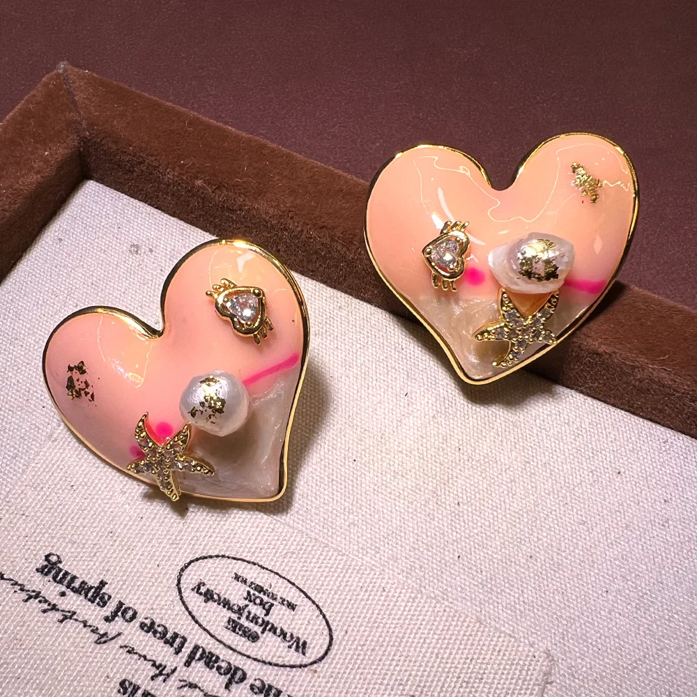Oil painting love natural pearl golden sand stud earrings, copper-plated real gold niche design marine high-end earrings