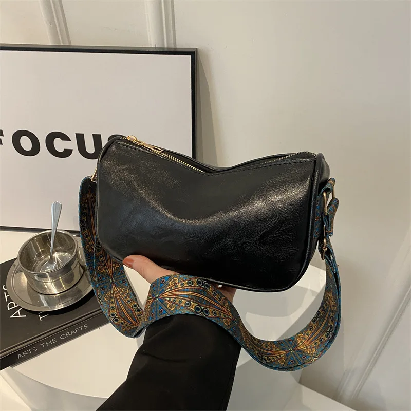 

2025 Spring Commuter Bag for Women, Large Capacity Laptop Tote with Zipper Pocket, Water-Resistant Nylon Crossbody Bag