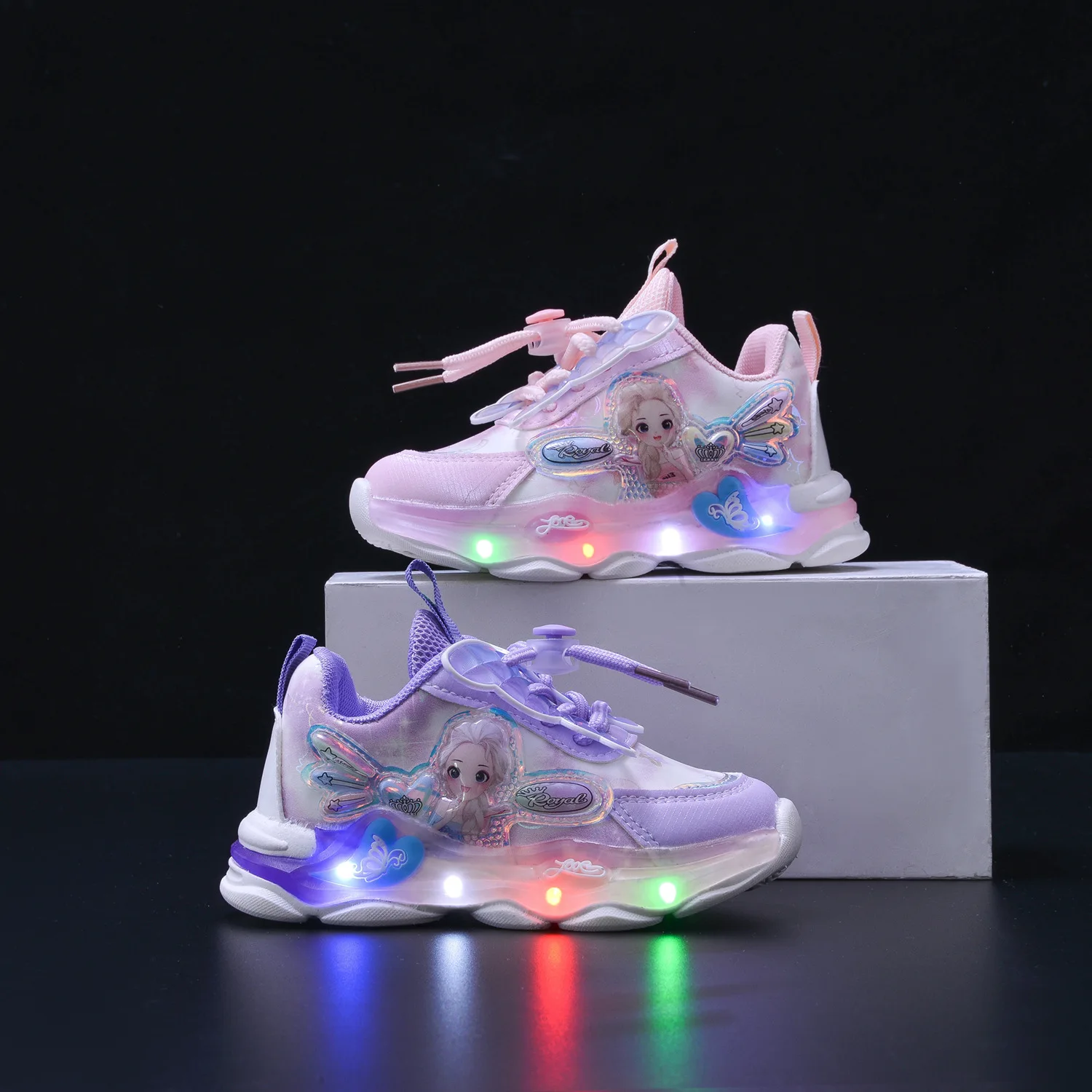 Disney LED Light Girls' Sneakers 2024 autunno New Fashion Butterfly Elsa Princess scarpe Casual per bambini scarpe da corsa