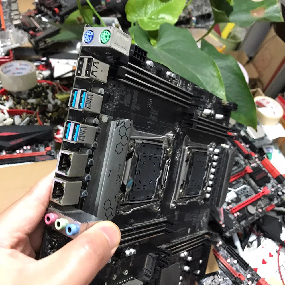 

Хорошая качественная материнская плата X99-D8 DDR4 с двумя ланками