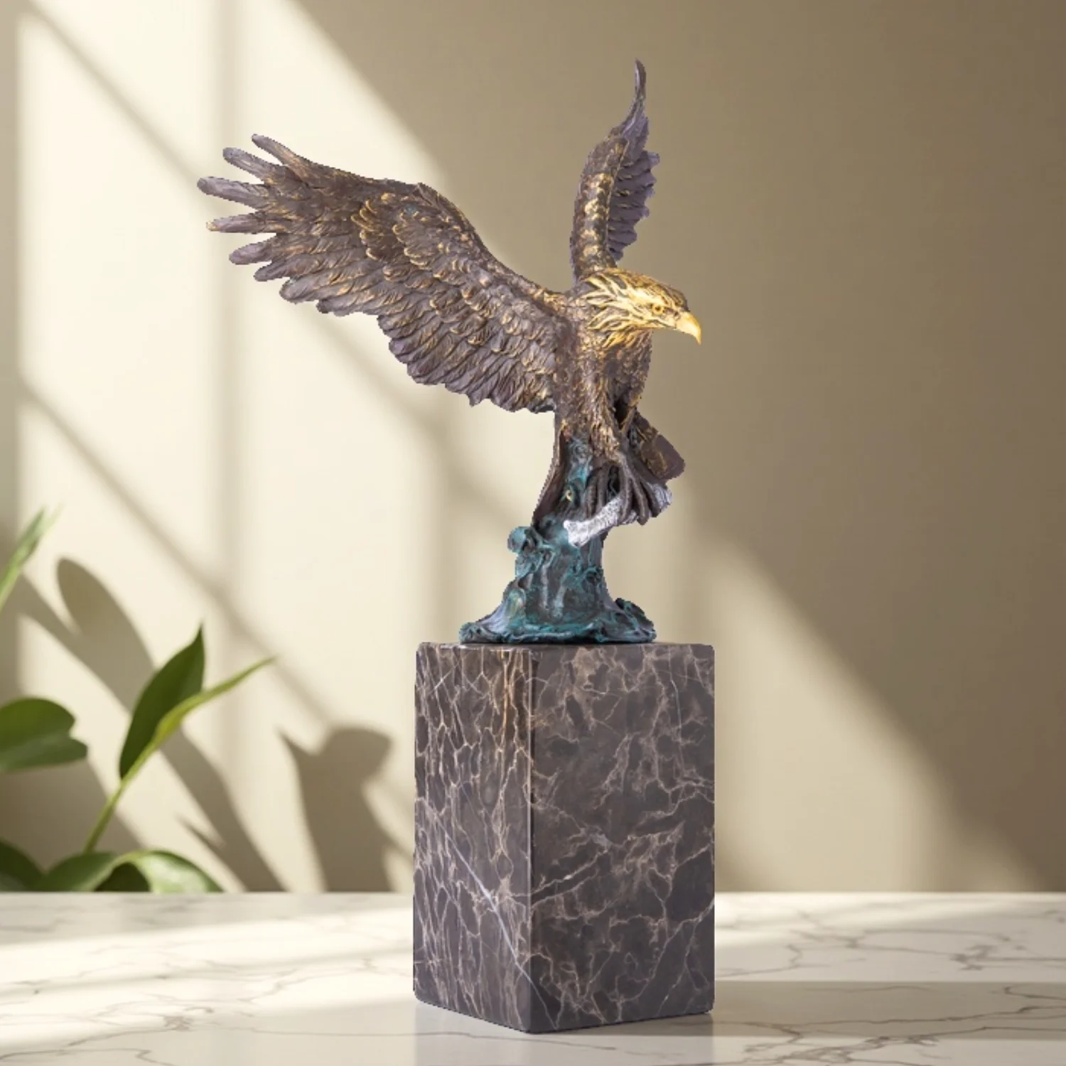 

38cm Bronze Eagle Catching Fish Statue Handcrafted Eagle Hunting Sculpture Marble Base Home Office Art Decor Gift Ornament