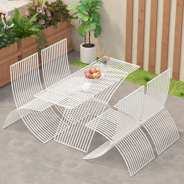 

Скандинавский креативный комплект уличной мебели (стол и стулья) с защитой от воды и солнца для кафе, уличный обеденный стол, для молочных напитков, кофе.