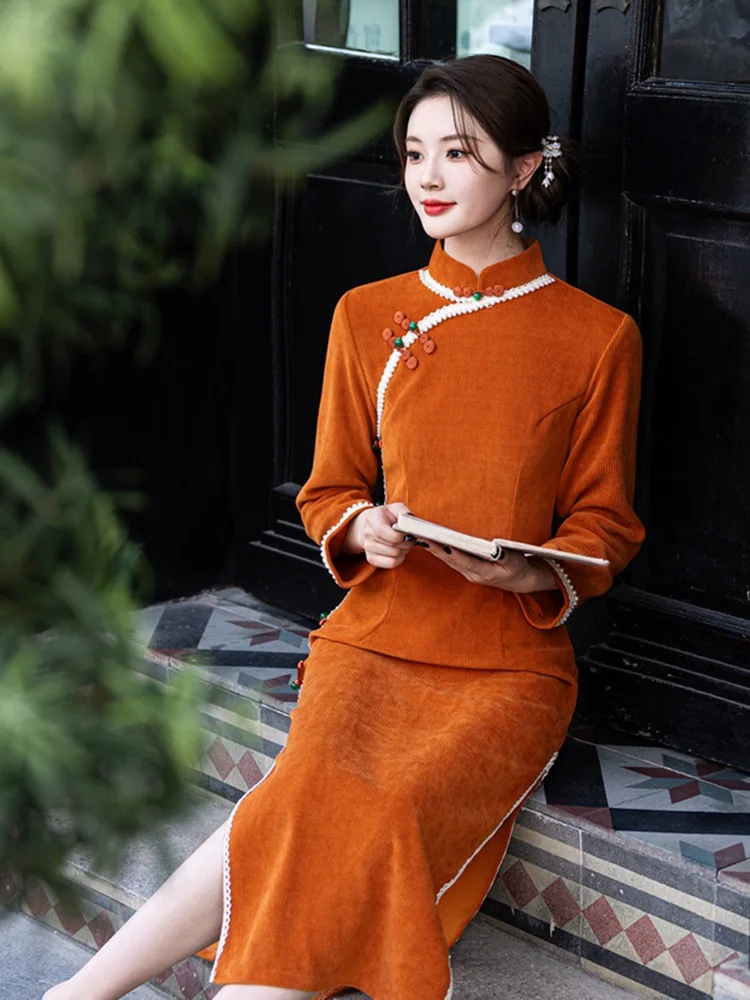 Young Style Elegant Lady Orange Velvet Long Cheongsam 2024 Autumn And Winter New Chinese Style Short Sleeved Qipao Dress