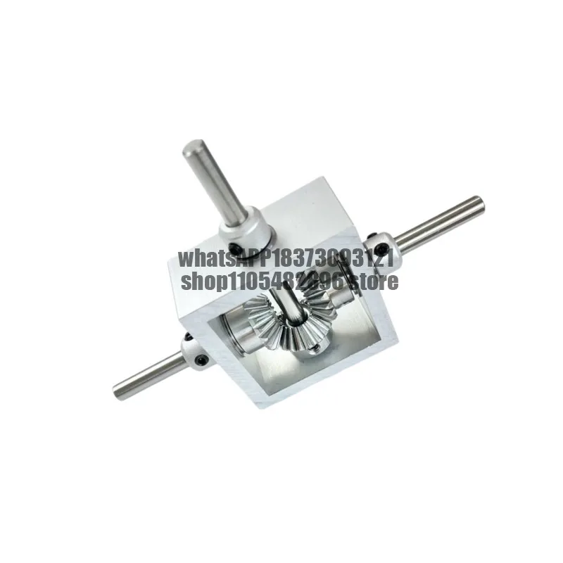 Bevel gear right-angle commutator, forward and reverse gearbox 1 to 1 rotator