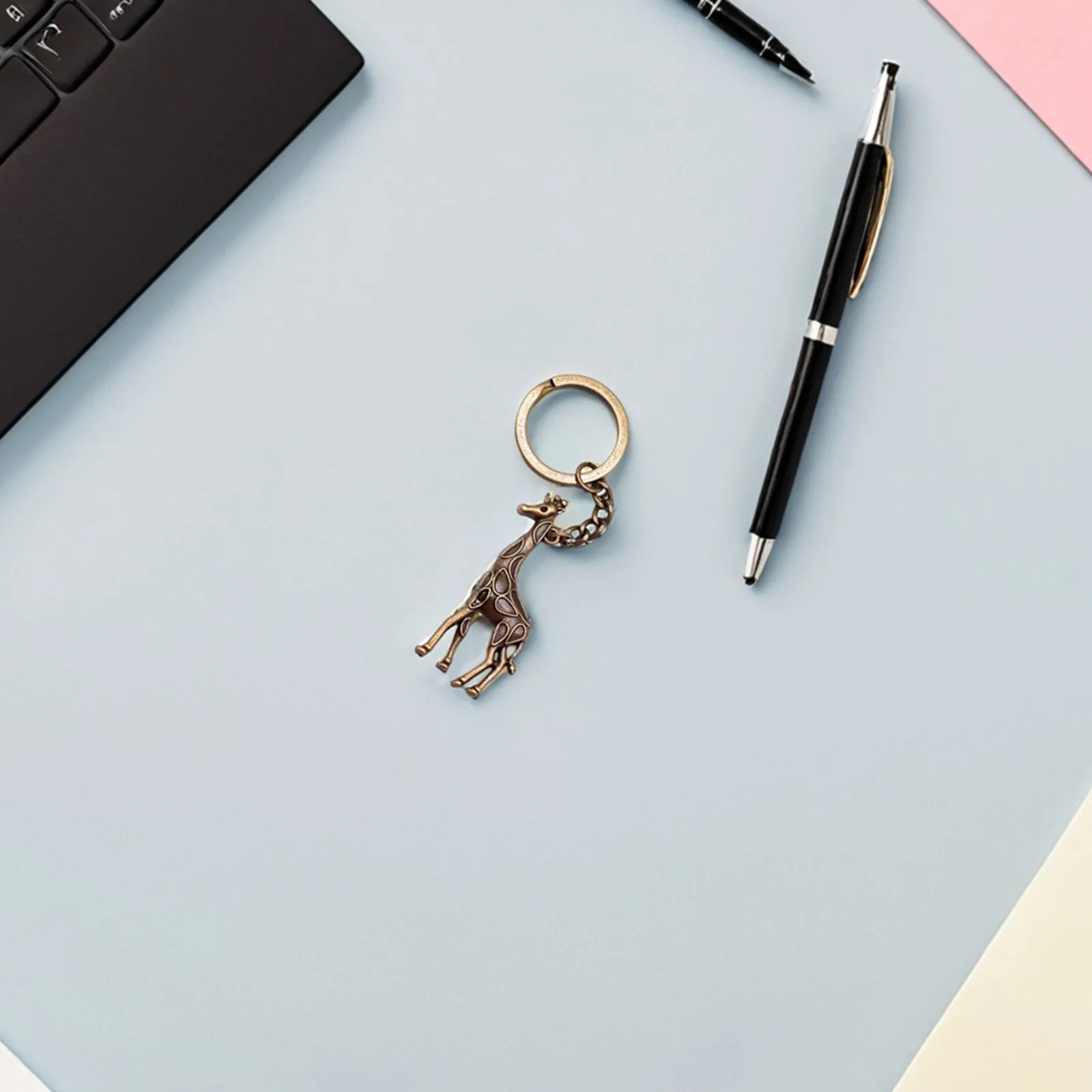 Набор из 10 брелоков-жирафов: металлические подвески в виде животных, уникальные милые мультяшные жирафы, украшения для сумок, рюкзаков, кошельков, подарки для вечеринок