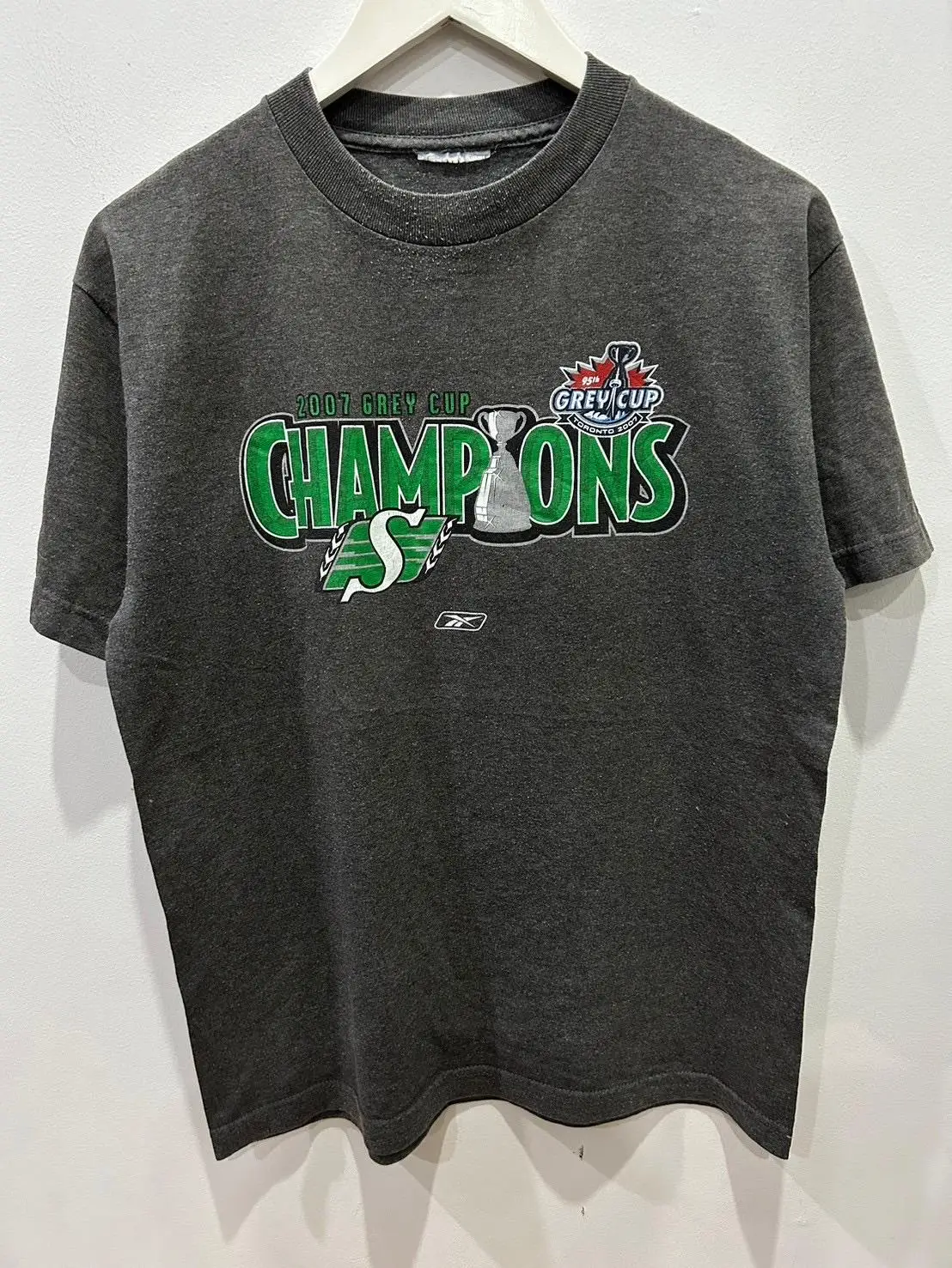 VTG Saskatchewan Roughriders T Shirt size M