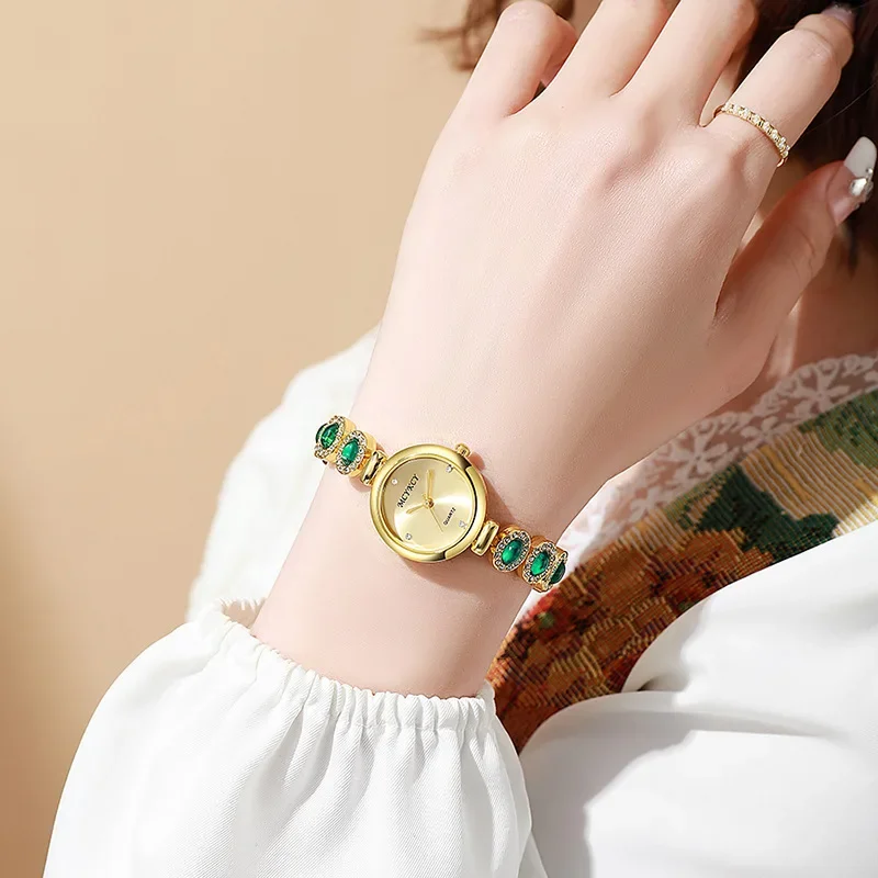 Fashion Diamond Inlaid Women's Watch Round Full Diamond Women's Style Pull-out Bracelet Watch