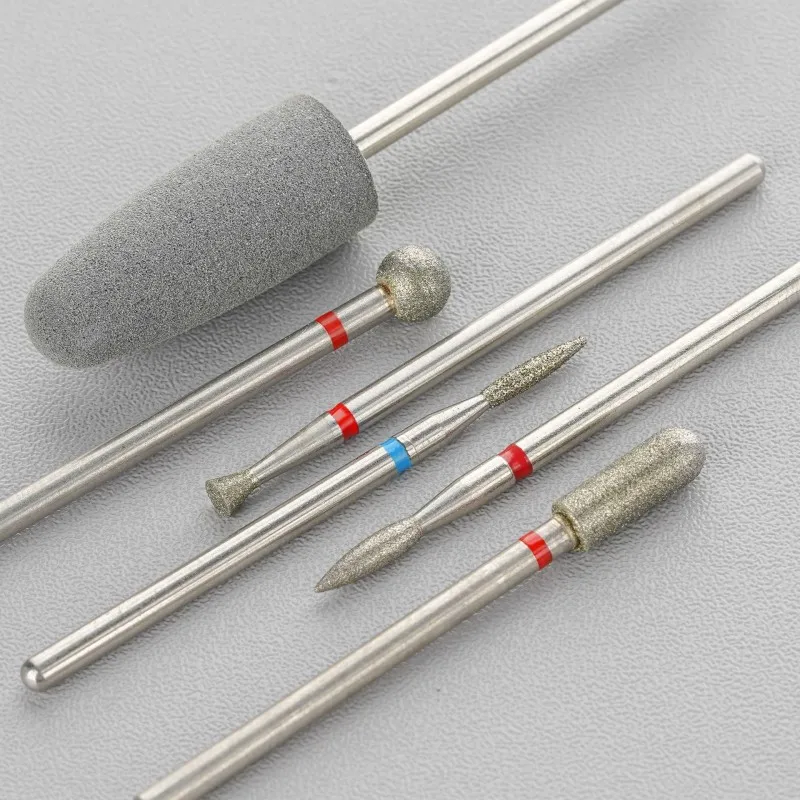 Nail Art Sechsteiliges Set Vorbehandlung Schleifkopf Set Diamant Nail Art Schleifkopf Heißer Verkauf Reinigung abgestorbene Haut Tasche