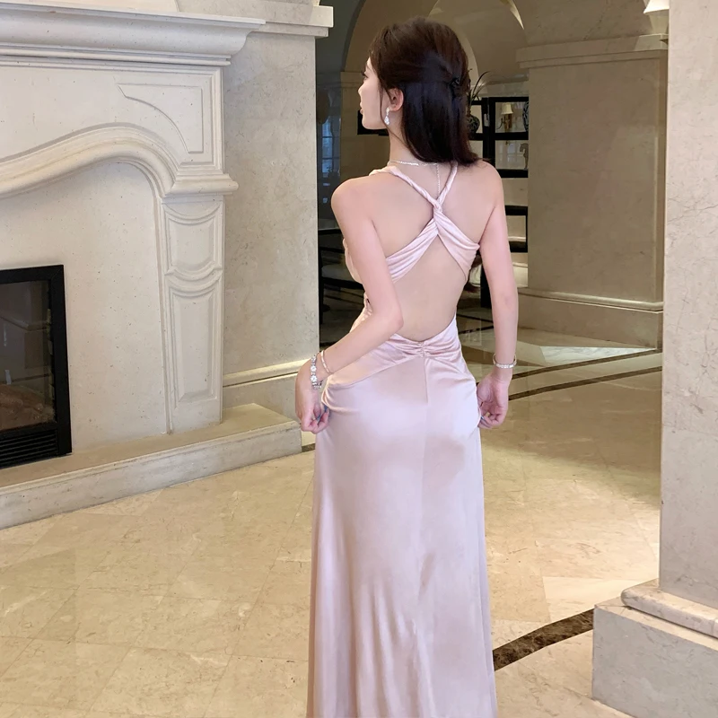 2026 Zomer Franse Mode Lichte Luxe Avondjurk Vrouwen V-hals Backless Sexy Mouwloze Satijnen Jurk Chic Elegante Banket Gown