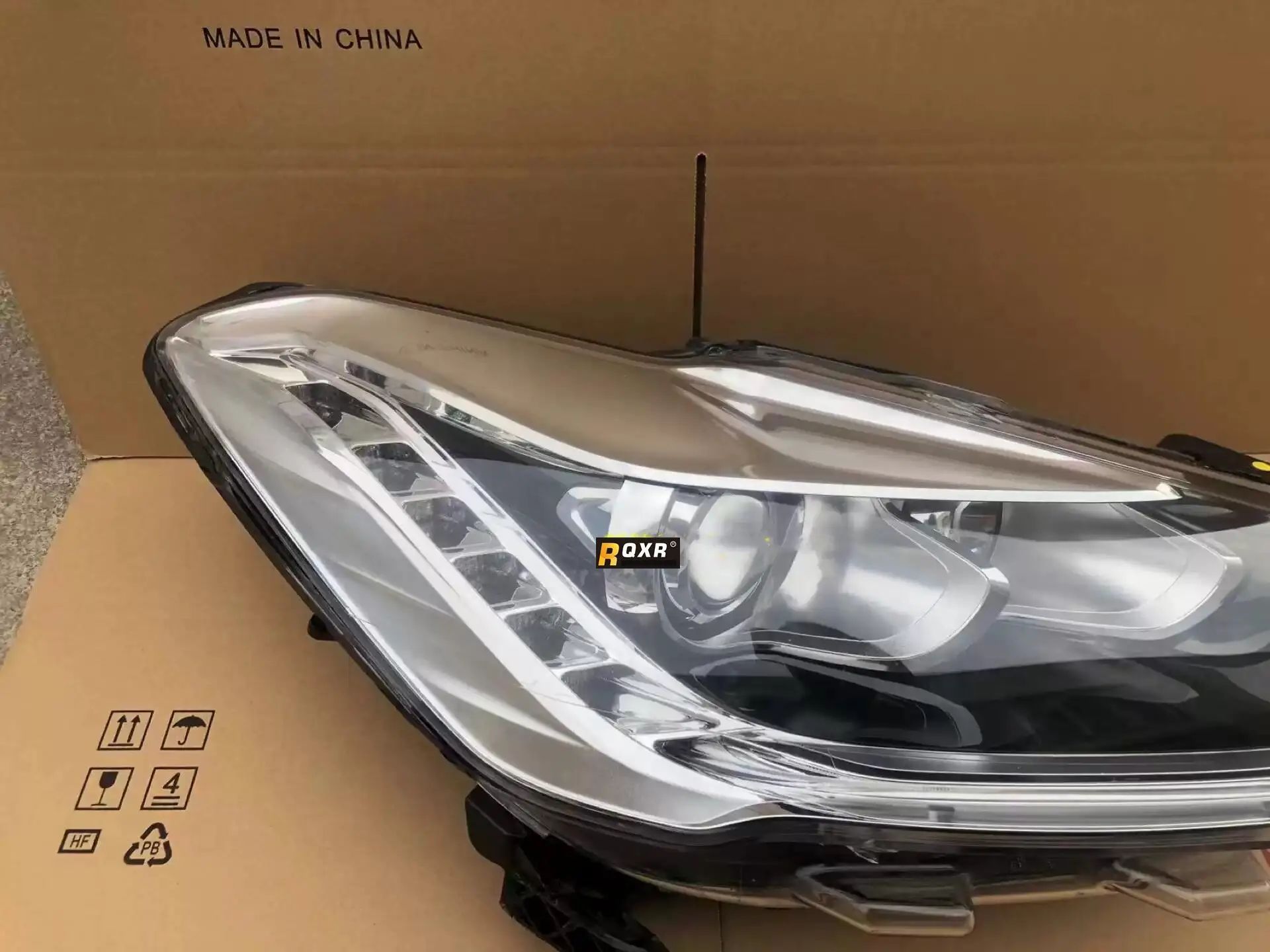 Car Headlight half assembly For Citroen DS5 2013 head lamp LED Daytime Running Light DRL