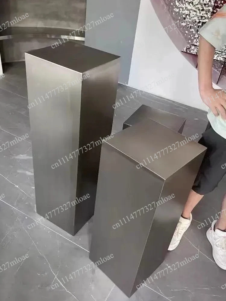 Stainless Steel Clothing Store Clothes Display Stand On Display Item Placement Rack Advanced Decoration The vase Display Stand