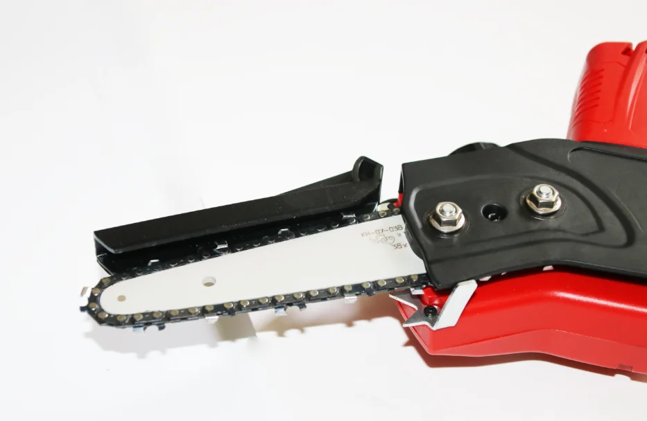 Professional Cordless Chain Saw Rechargeable Battery Chain Saw Pruning Tools