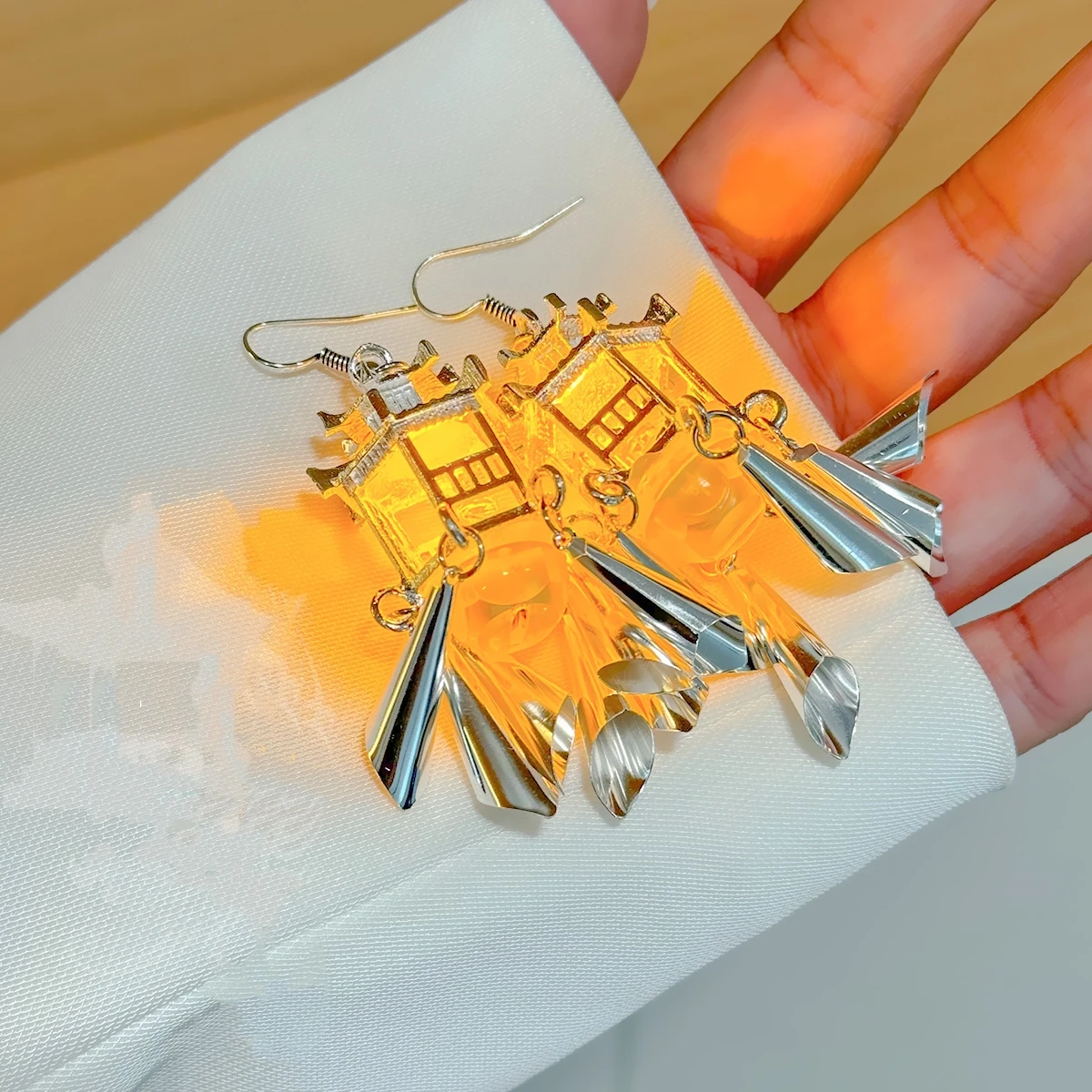 LATS Retro Ancient Style Luminous Palace Lamp Drop Earrings Tassel Bells Silver Color Light Up Jewelry Fashion Accessories