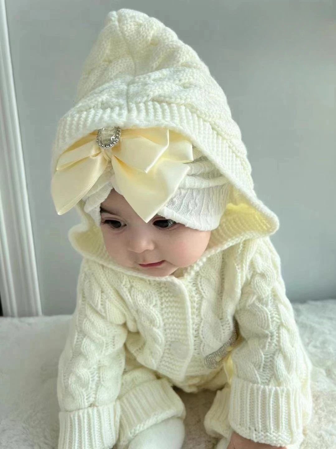 Dollbling Crochet Baby Jumpsuit with Hat Knitted Newborn Cotton Clothes Pink Gold Rhinestone Crown Jurken White Baby Pajamas Set