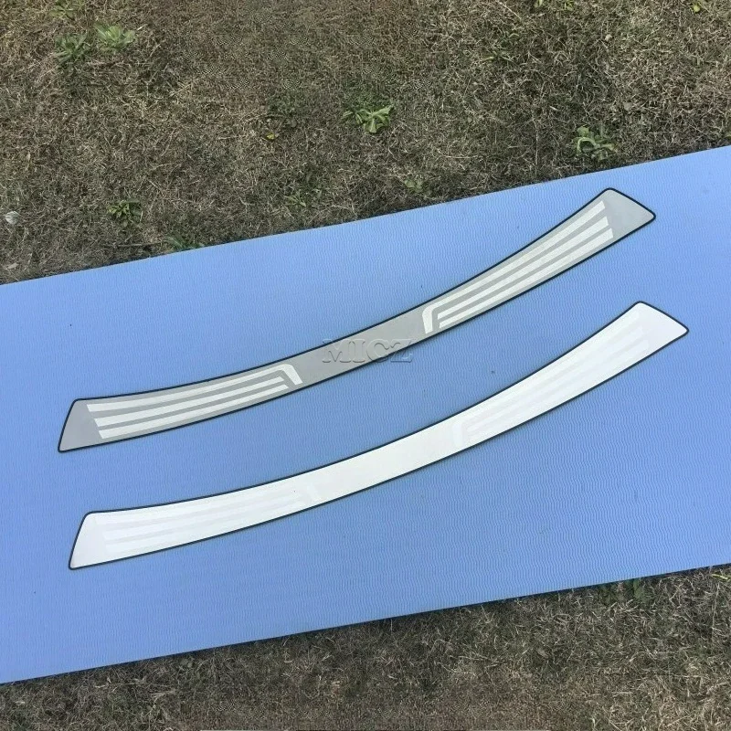 

For Toyota Rav4 2016-2018 Car Accessories Sticker Rear Guards Rear Bumper Cover Trim Stainless Trunk Guard Plate Cover